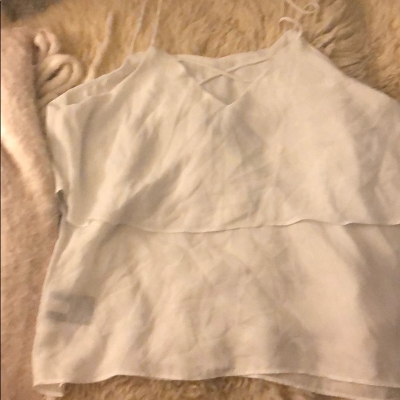 White ruffled tank top - Picture 2 of 2